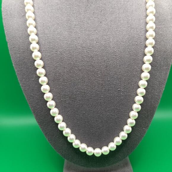 Vintage Sarah Coventry Faux Pearl Necklace, 24 Inches, 8mm Beads - Picture 2 of 13
